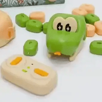 Remote Control Snake with Magnetic Blocks